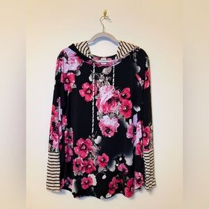 Sew In Love Floral Hooded Lightweight Pullover Top — Size Medium